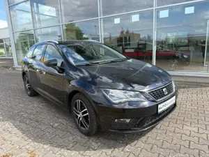 SEAT Leon Style, Alu, Navi, Carplay, PDC,