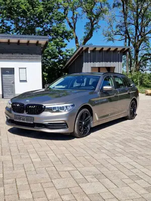 BMW 520 520d Touring | Scheckheft | Bremsen  Service NEU