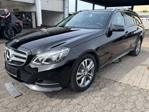 Mercedes-Benz E 220 Avantgarde BlueTec 9G LED SH AHK Ohne AdBl