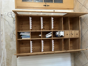 Vitrinenschrank