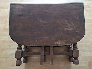Ess-Klapptisch, Holz, dunkelbraun, an 2 Seiten ausklappbar