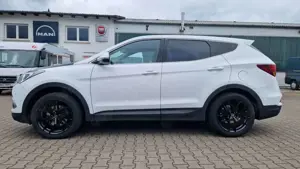 Hyundai SANTA FE Trend 2WD Borbet 19" ALU 8-fach bereift