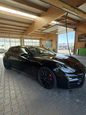 Porsche Panamera GTS Sport Turismo