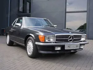 Mercedes-Benz 500 SL W 107