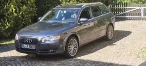 Audi A4 Avant 3.0 TDI DPF quattro