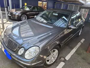 Mercedes-Benz 320