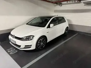 Volkswagen Golf 2.0 TDI BlueMotion Technology DSG Lounge