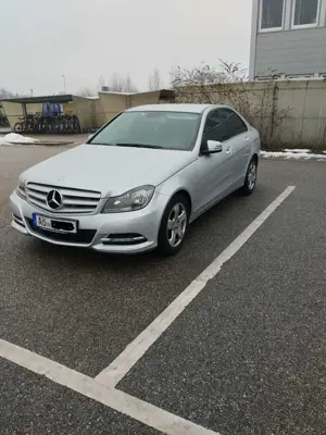 Mercedes-Benz C 180 (BlueEFFICIENCY) Avantgarde