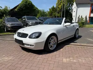 Mercedes-Benz SLK 200 3-tlg. RH Felgen aus Rentnerhand Serviceheft Klima