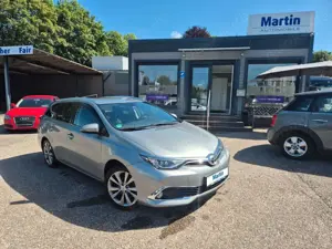 Toyota Auris * LED + NAVIGATION*