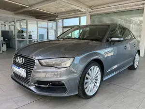 Audi A3 Sportback e-tron S-Line Automatik/LED/Navi