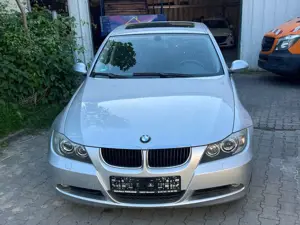 BMW 320 320i