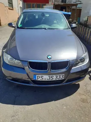 BMW 320 ## **BMW 320d | Vollausstattung | TÜV 01/2027 | Mo