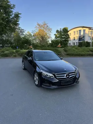 Mercedes-Benz E 220 D Automatic | Top Zustand
