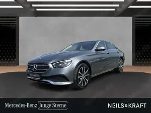 Mercedes-Benz E 300 de Limo AVANTGARDE+BURM+TOTW+AMBIENTE+KAM
