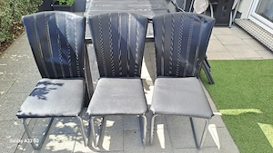 3 Stühle zu verkaufen. 