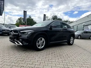 Mercedes-Benz GLA 200 Progressive LED Navi Leder Sitzh. Kamera