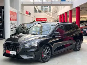 Ford Focus 2.3 Turnier ST LED+VirtCP+RECARO+DAB+13TKM