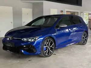Volkswagen Golf VIII Lim. R 4Motion Matrix/Kam/SHZ/ACC