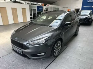 Ford Focus 1.5 EcoBoost ST-Line Leder Navi Winterpaket