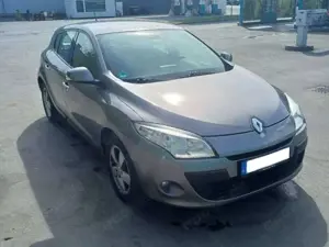 Renault Megane Renault Megane Dynamique 130, Baujahr 2010. Motor