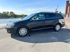 Volkswagen Golf Variant Golf VI Variant Diesel 1.6 TDI DPF Comfortline Bild 2