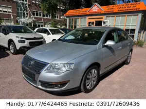 Volkswagen Passat 1.6 KLIMAAUTOMATIK/SHZ/PDC/ALUFELGEN
