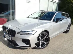 Volvo V60 Kombi T8 Ultra Dark Rech Plug-In Hybrid AWD