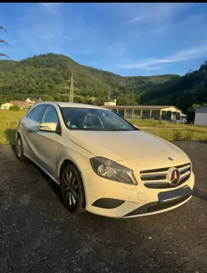 Mercedes-Benz A 180 CDI (BlueEFFICIENCY)