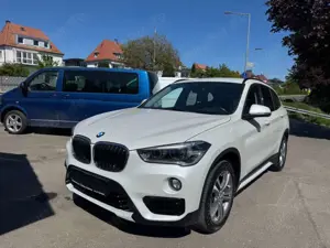 BMW X1 xDrive 18 d Sport Line *LED*AHK*BUSINESSPAKET
