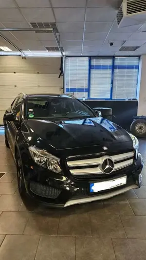 Mercedes-Benz GLA 220 GLA 220 CDI 7G-DCT AMG Line