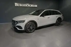 Mercedes-Benz E 300 de 4M T All-Terrain PANO/AHK/HUD/DIG/NIGHT