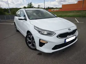 Kia Ceed / cee'd 1.6 CRDi DCT Platinum Edition NEUER MOTOR
