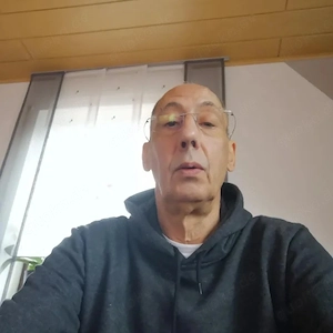 Suche junge Frau für sex 