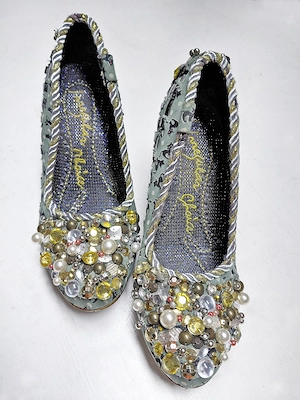Damen-Stiefeletten von "Irregular Choice" (silber mit Perlen)