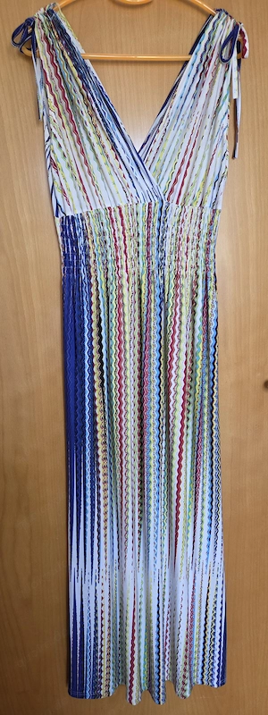Trägerkleid im Jersey Look, mit interessantem Farbverlauf weiß-blau, in Gr. 36 38