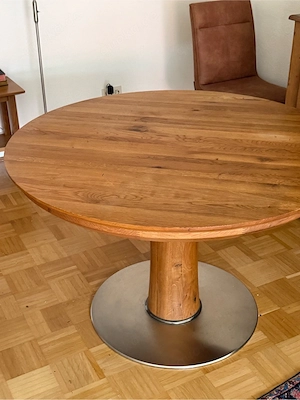 schöner runder Esstisch, Wildeiche, 120 cm Durchmesser
