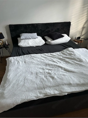 Bett 180x200 