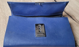 Kellnerbörse blau aus robustem, pflegeleichtem Kunstleder inklusive passender Sicherh Bild 4