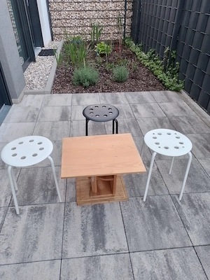 Gartentisch mit 3 Stühlen
