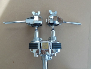 YAMAHA  Doppel Tomhalter ..  Bassdrum
