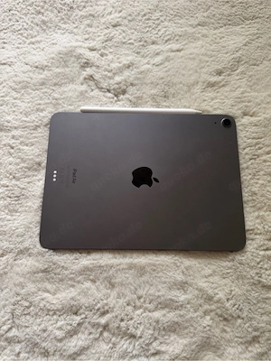 Apple iPad Air 5 (2022)   mit Apple Pencil, 2 Tastaturen & OVP
