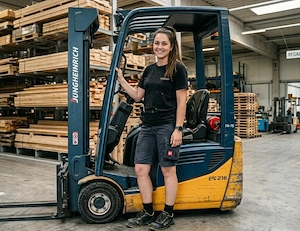Getragene Arbeitssocken aus dem Holzlager   Direkt aus den Sicherheitsschuhen!