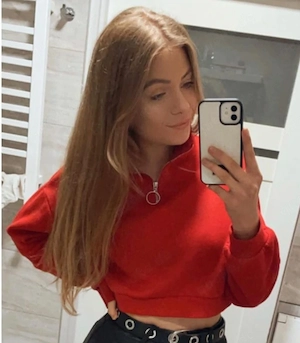 Deine exklusive Online-Freundin: 1 Monat lang Vids, heiße Pics & Dirty Talk (Monatsflat)