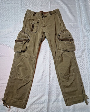 Fishbone Jeans. Olive. Gr. XS. FP. = 28  . Gebr. Top neuwertiger Zustand, nur 1-2 X getragen. Cargo.