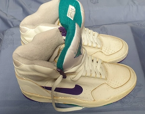 Nike Flight original aus den 90er Jahren! GR. 42,5. (FP. 180 )   JETZT REDUZIERT AUF FP. 160 .    