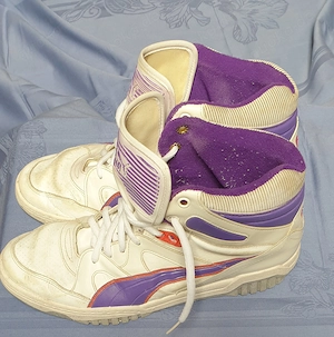 Puma Sneaker original aus den 90er Jahren. GR. 43. (FP. 170  .)   Reduziert auf = 130 .  Sammler.
