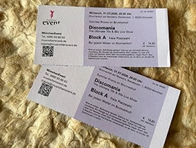 2 Konzertkarten für Discomania im Brunnenhof München