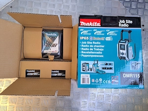 Makita DMR115 + Akkus 2 x 1850B + Schnellladegerät DC18RC - Akku Baustellenradio - neu unbenutzt
