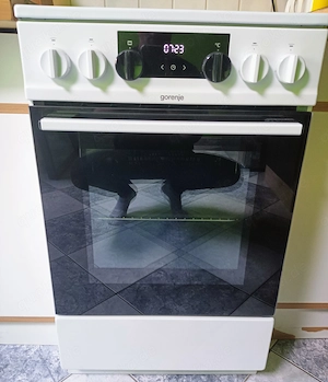 Gorenje Elektroherd mit Cerankochfeld, schmale Ausführung